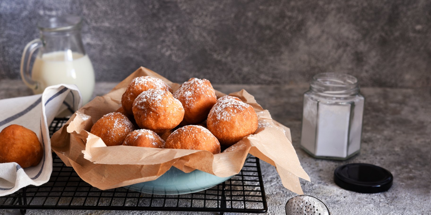 Сирні пончики