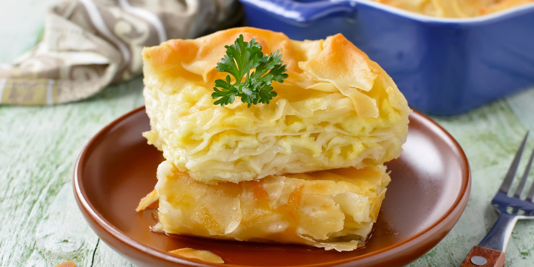 Лінивий пиріг з беконом і сиром