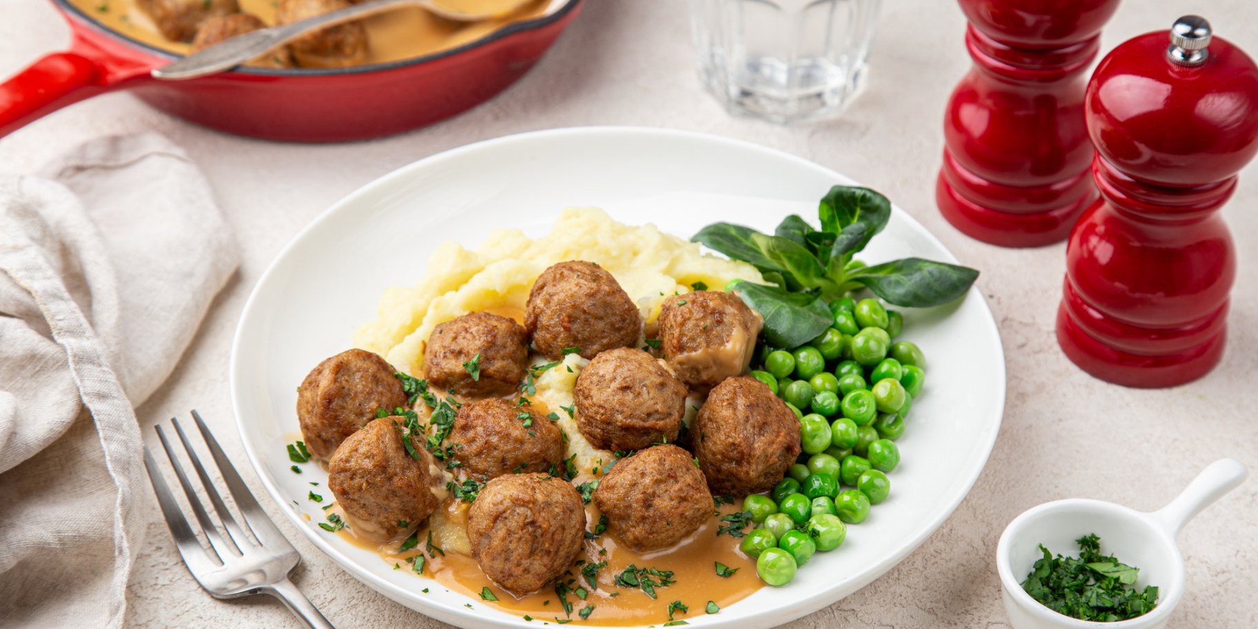 Фрикадельки з грибами і яловичиною