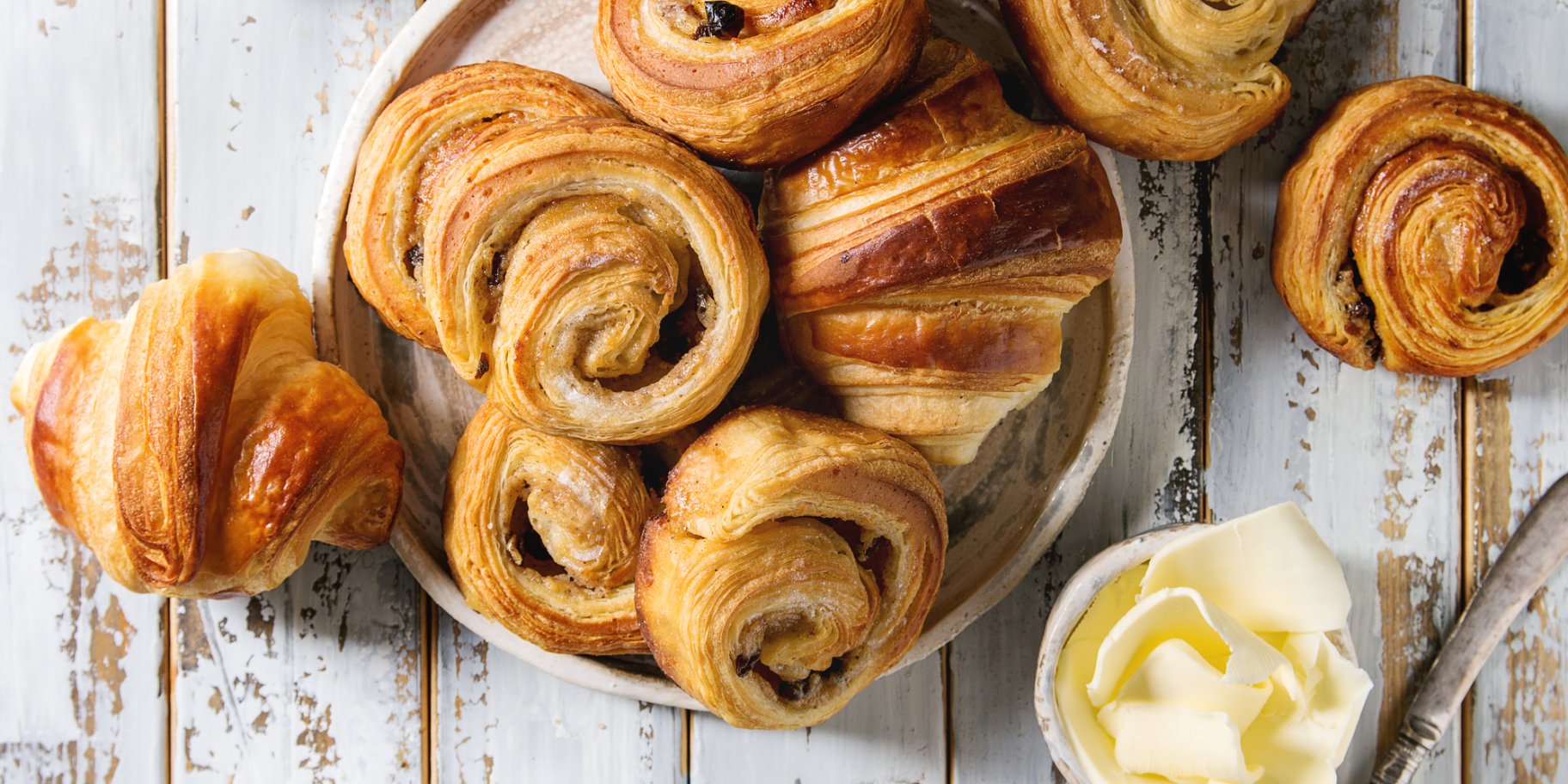 Булочки-круасани з корицею та глазурʼю