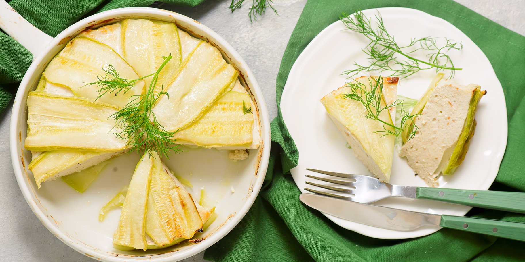 Шарлотка з куркою та кабачками