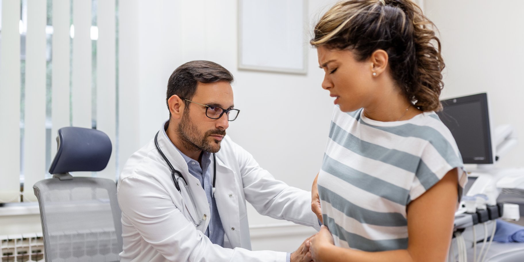 Жінка з лікарем