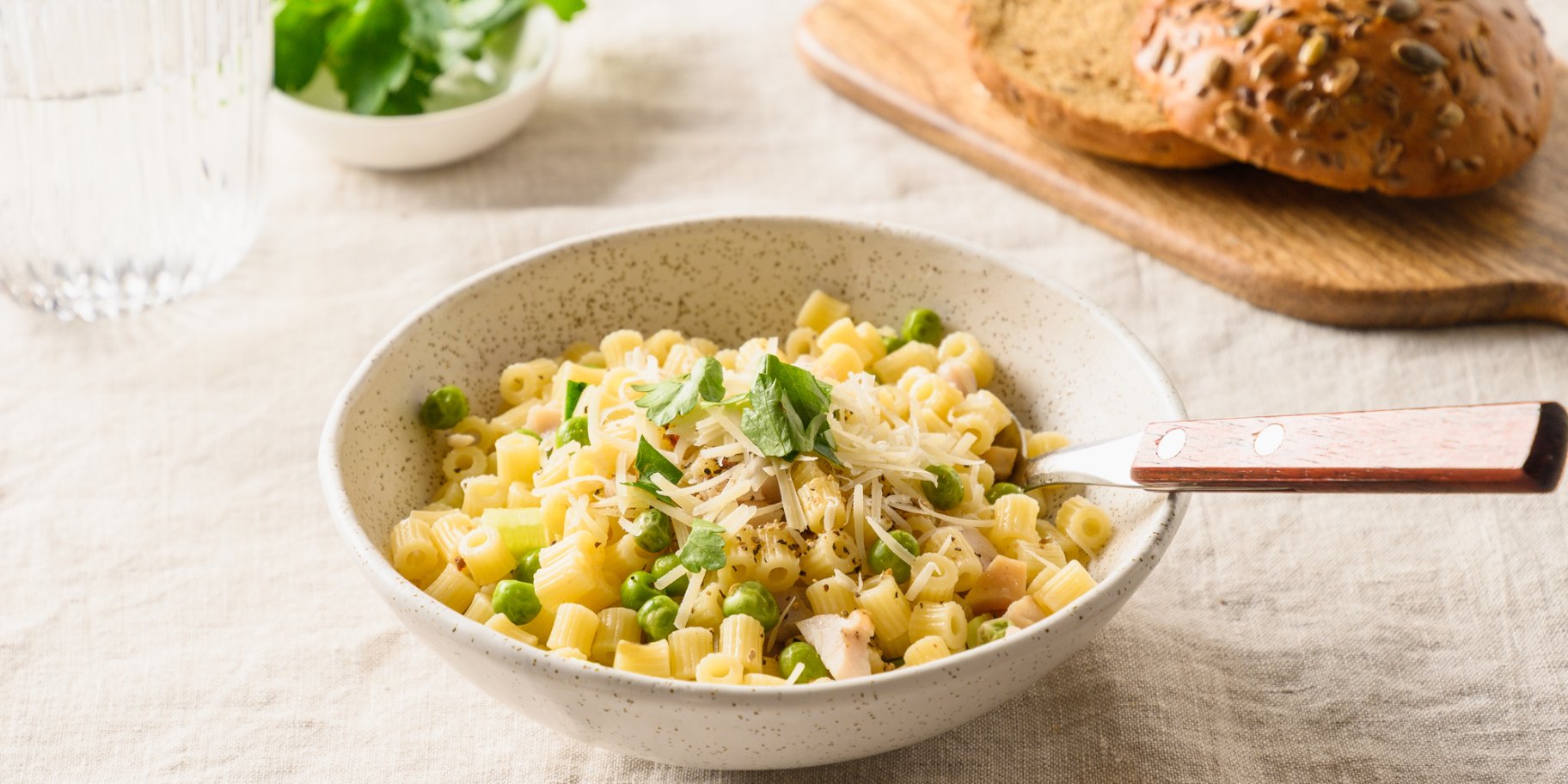 макароны с зеленым горошком