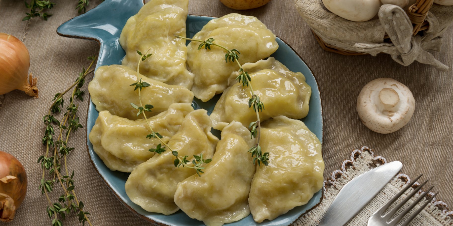 Пісні вареники з картоплею і цибулею