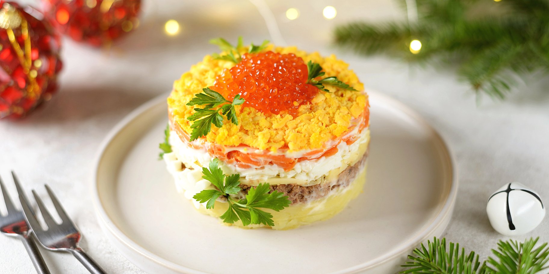 салат з рибною консервою