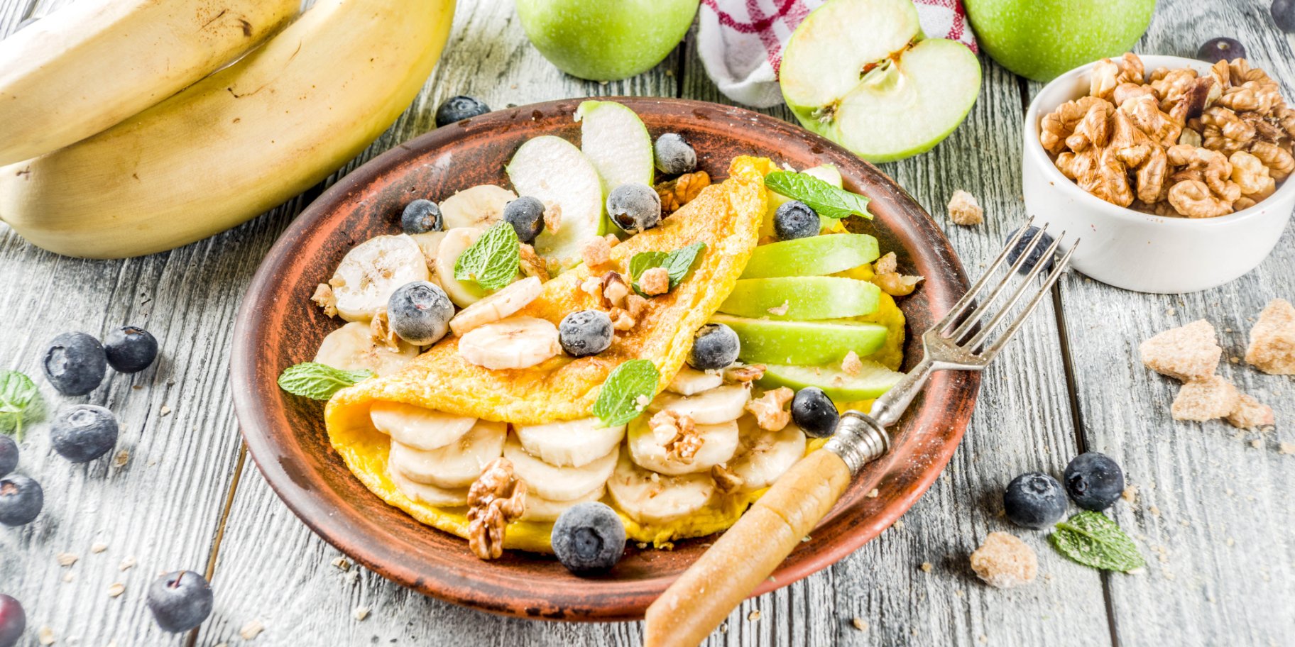 Омлет із фруктами