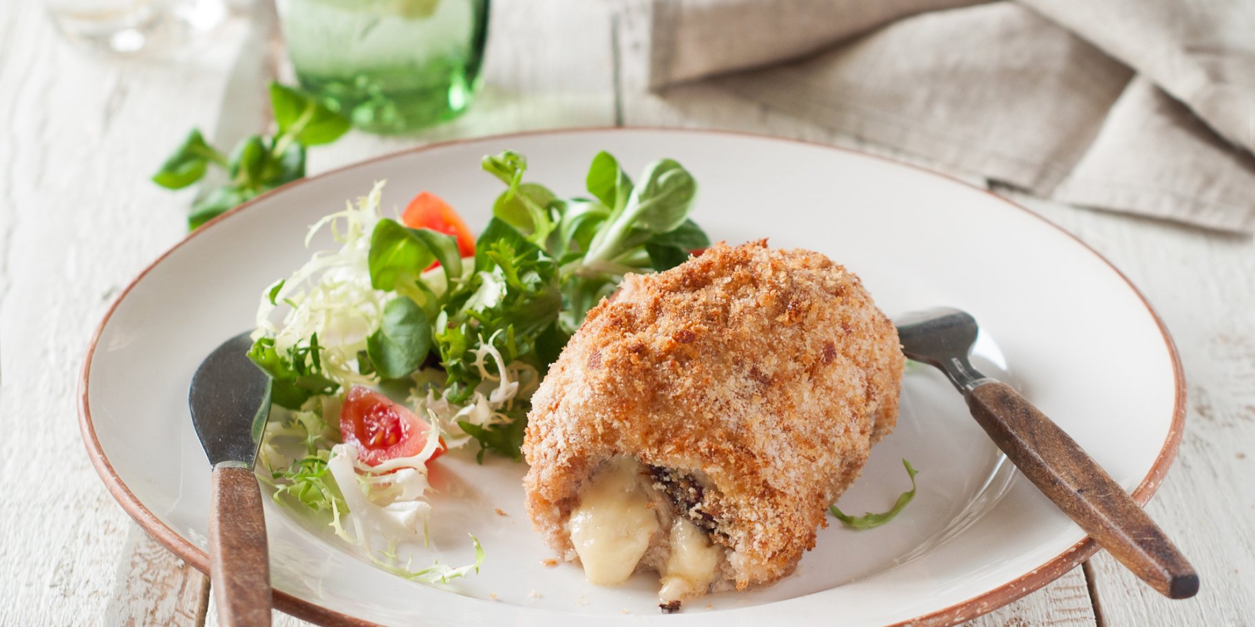 Фаршироване куряче філе з помідорами й фетою