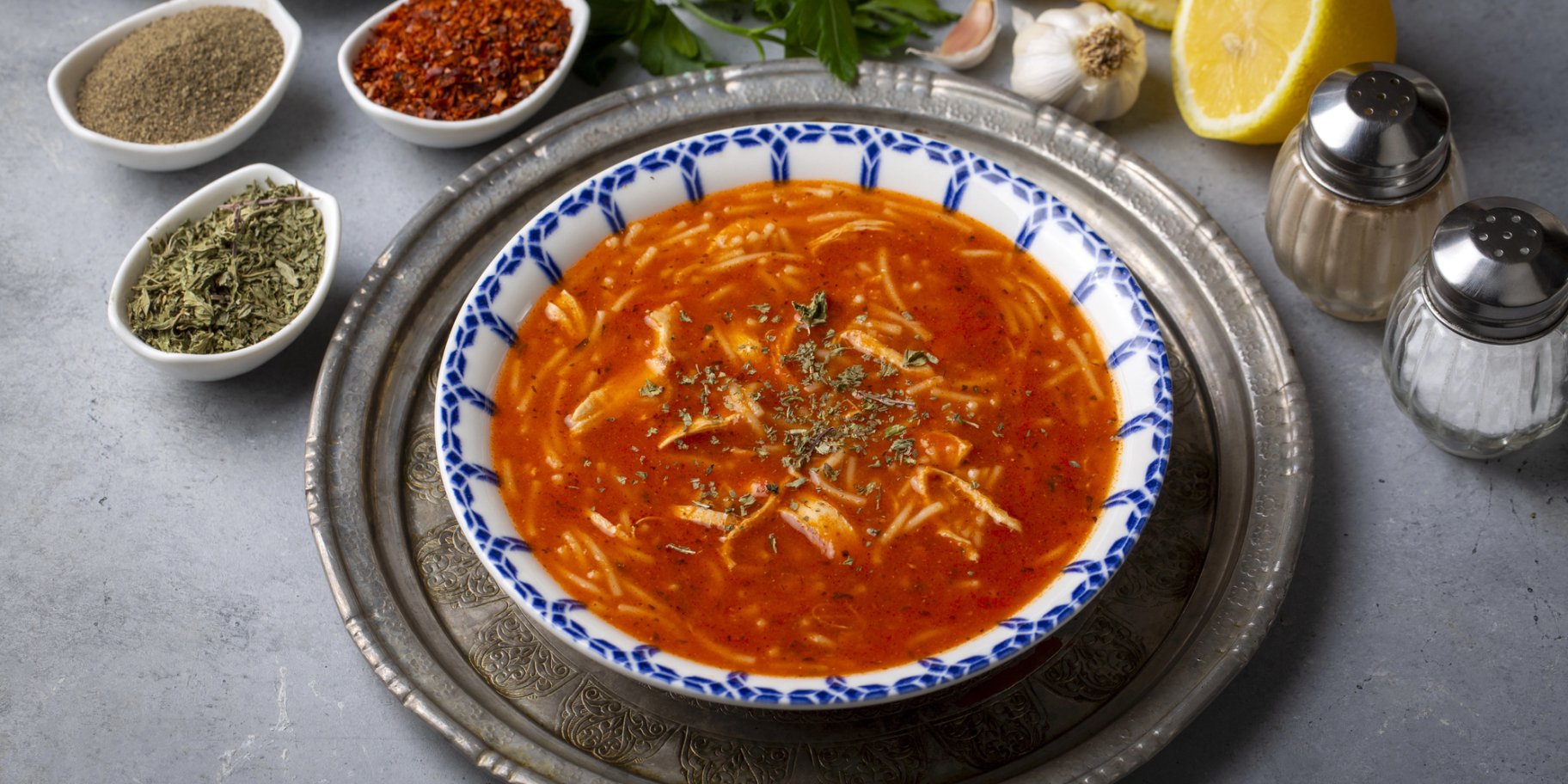 Курячий суп з тонкою вермішеллю