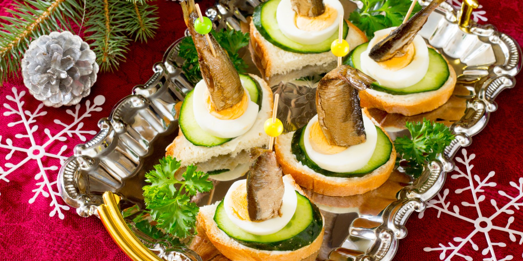 канапки зі шпротами