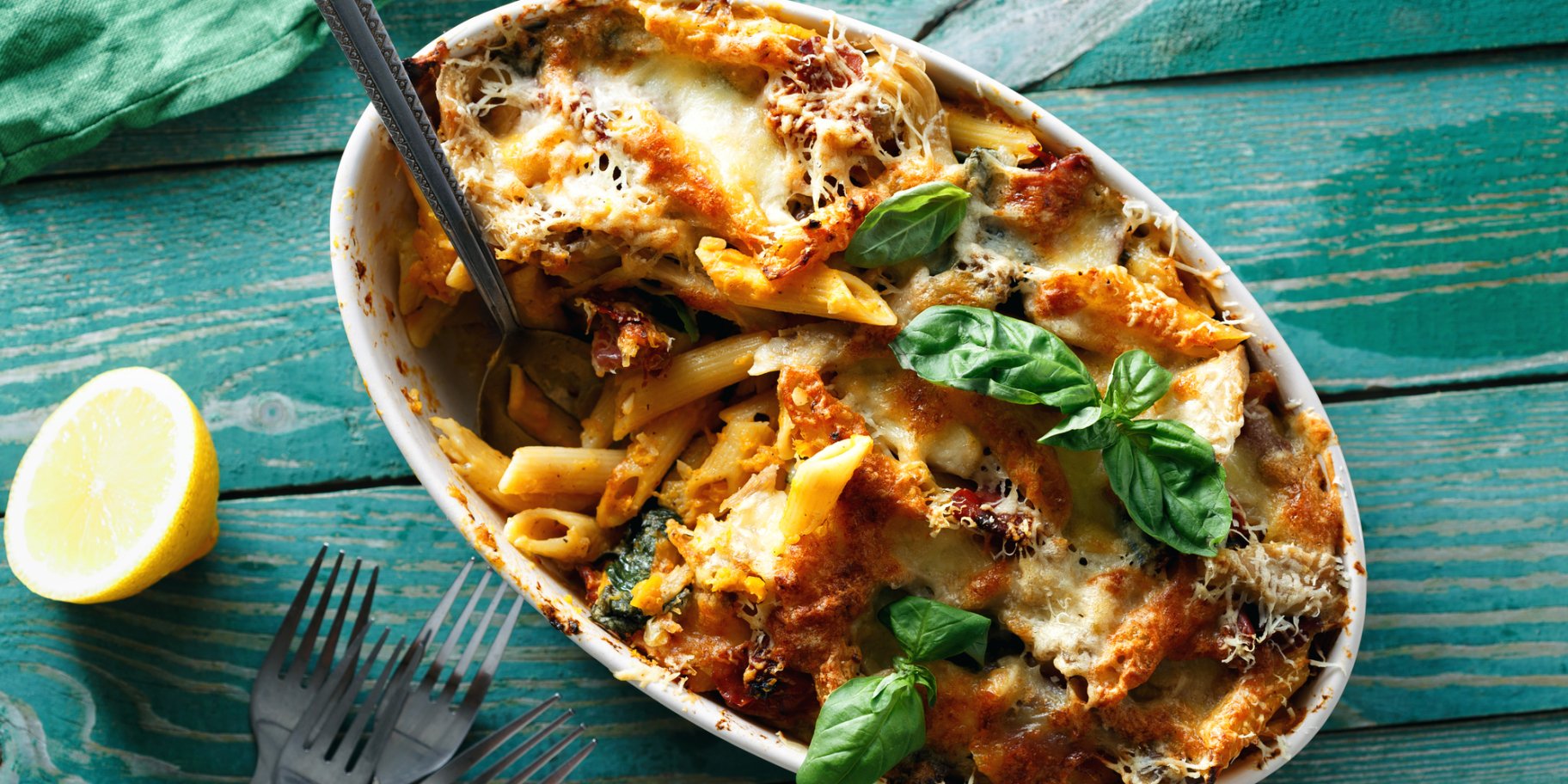 Запіканка з куркою, пастою і овочами