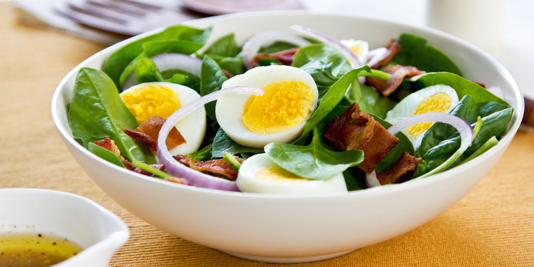 Салат з яйцем