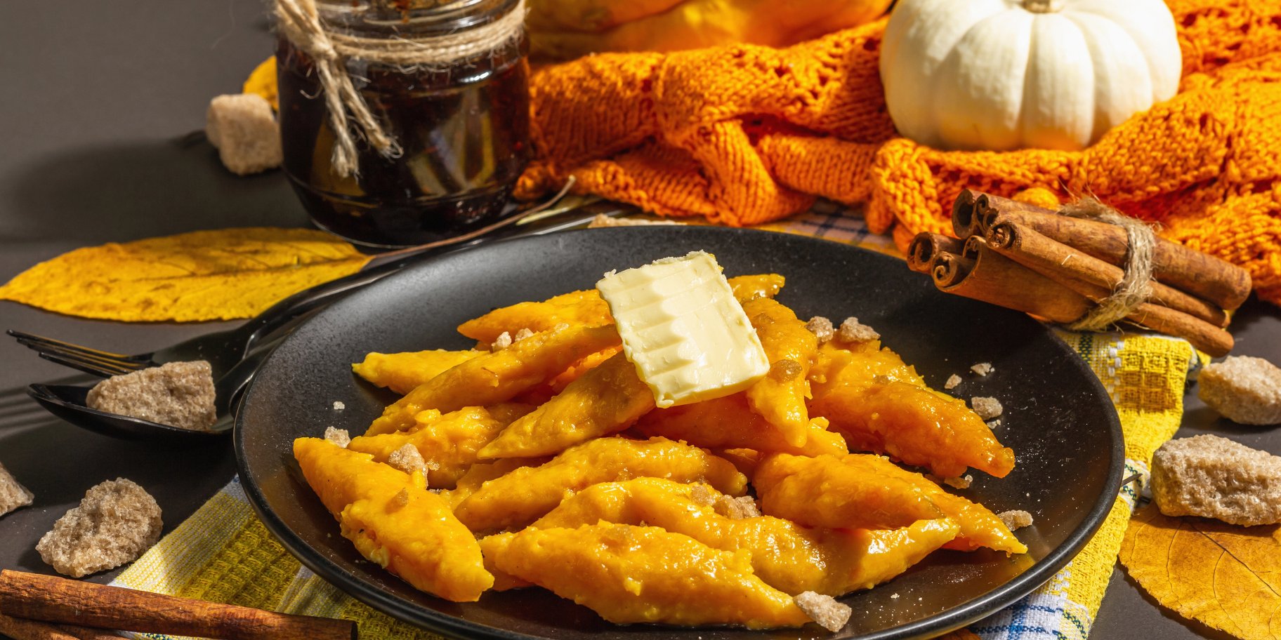 Гарбузові вареники з картоплею