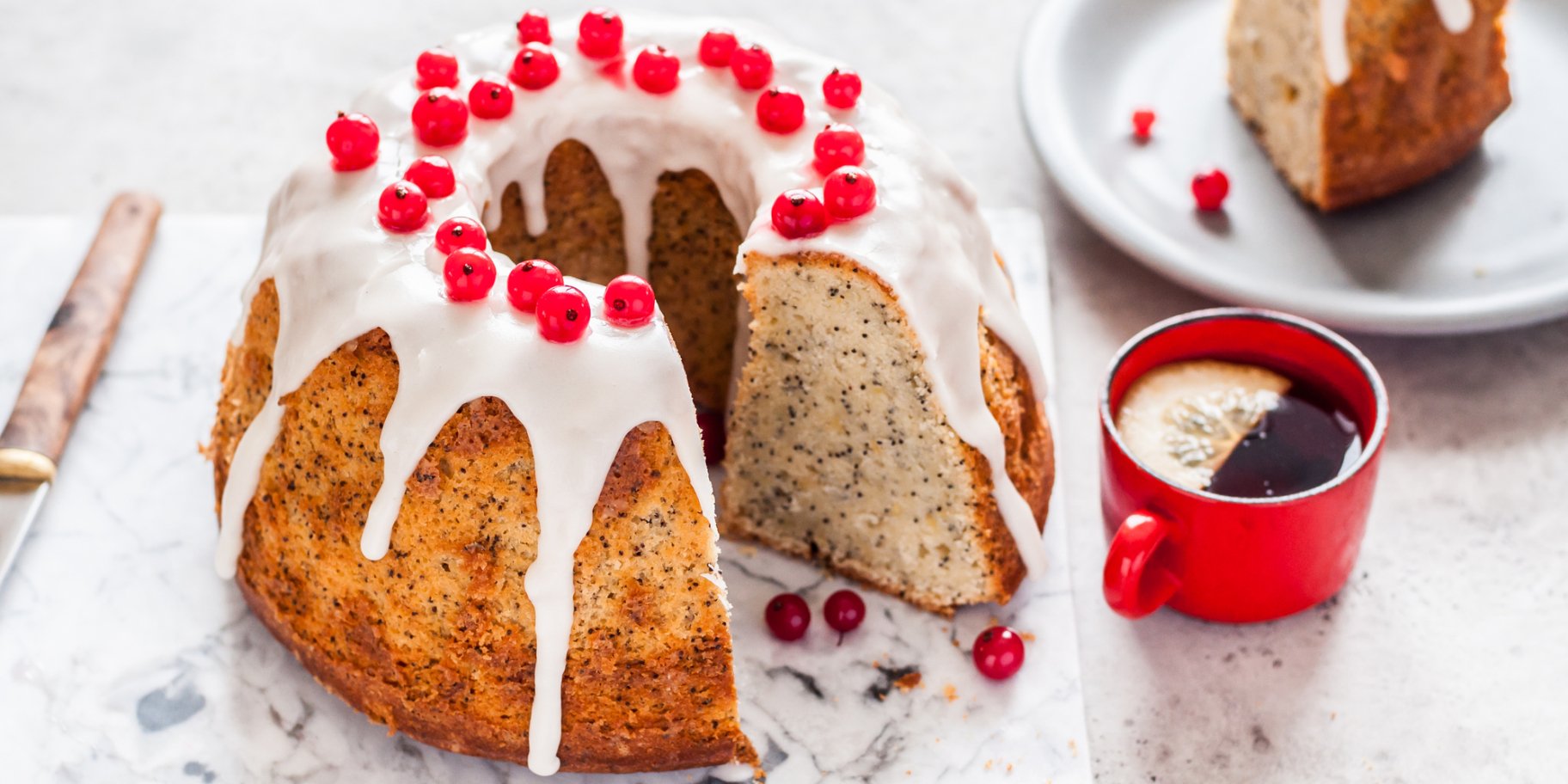 Кекс с маком в глазури