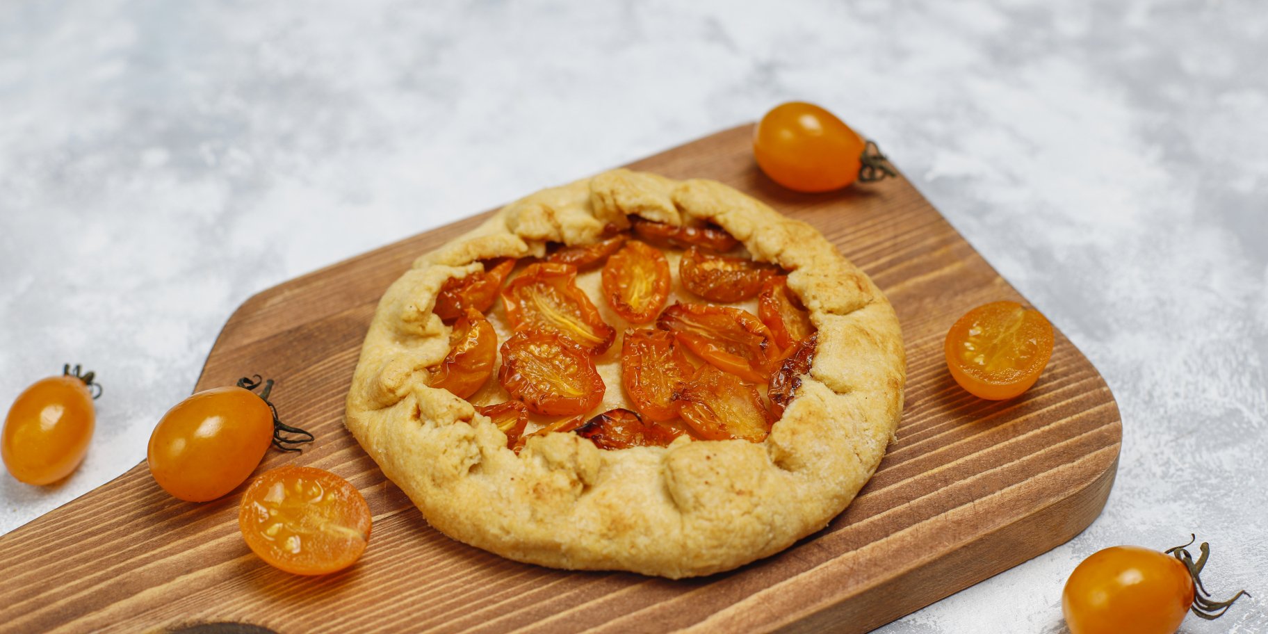 Галета с помидорами