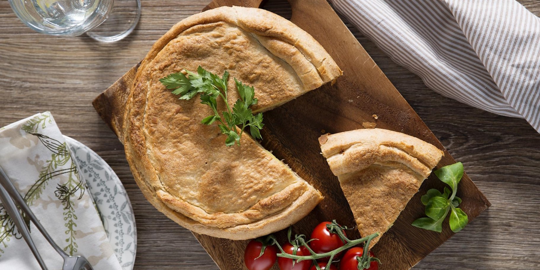 Картофельный пирог с рыбой