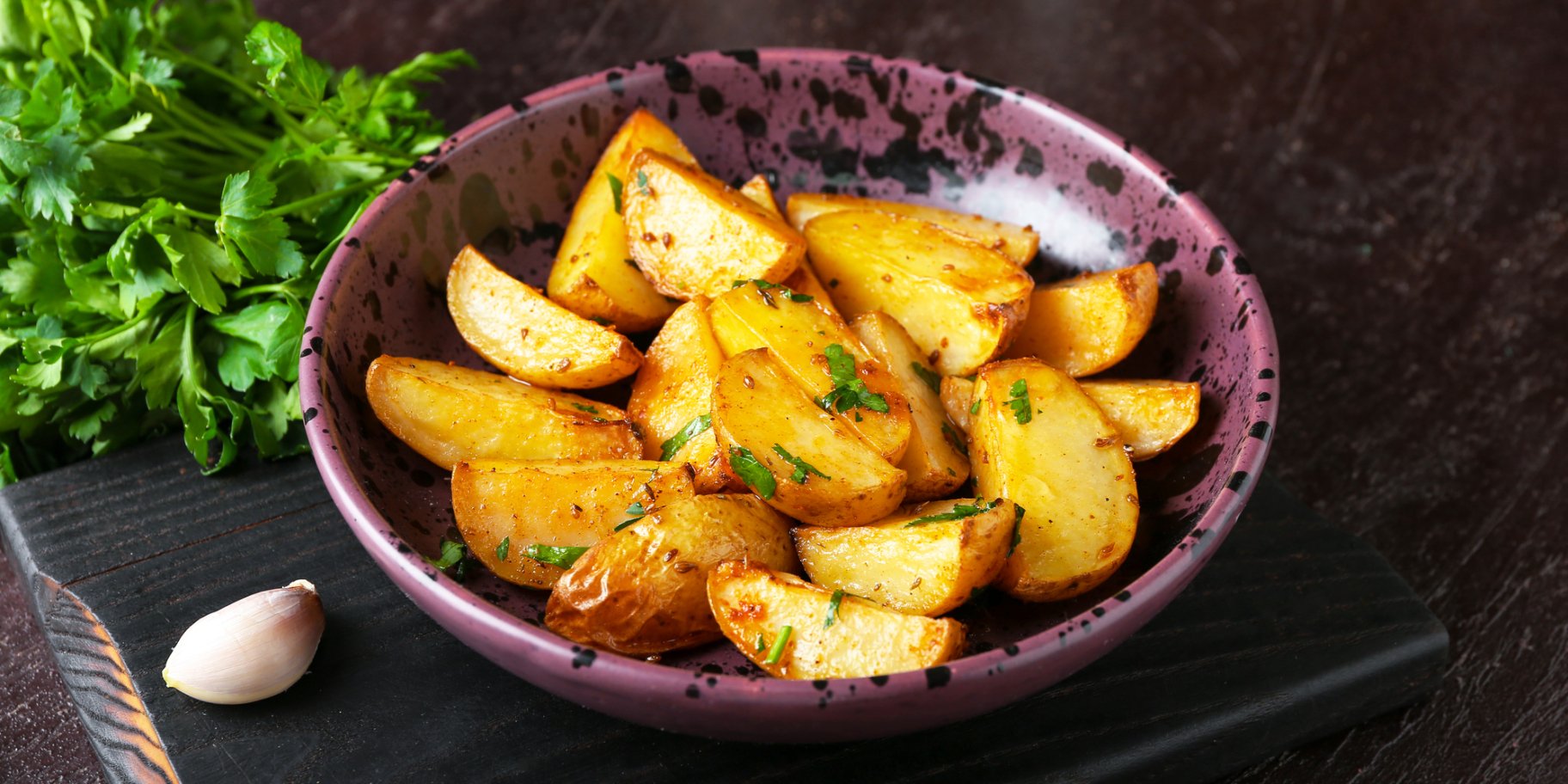 Молода картопля у вині