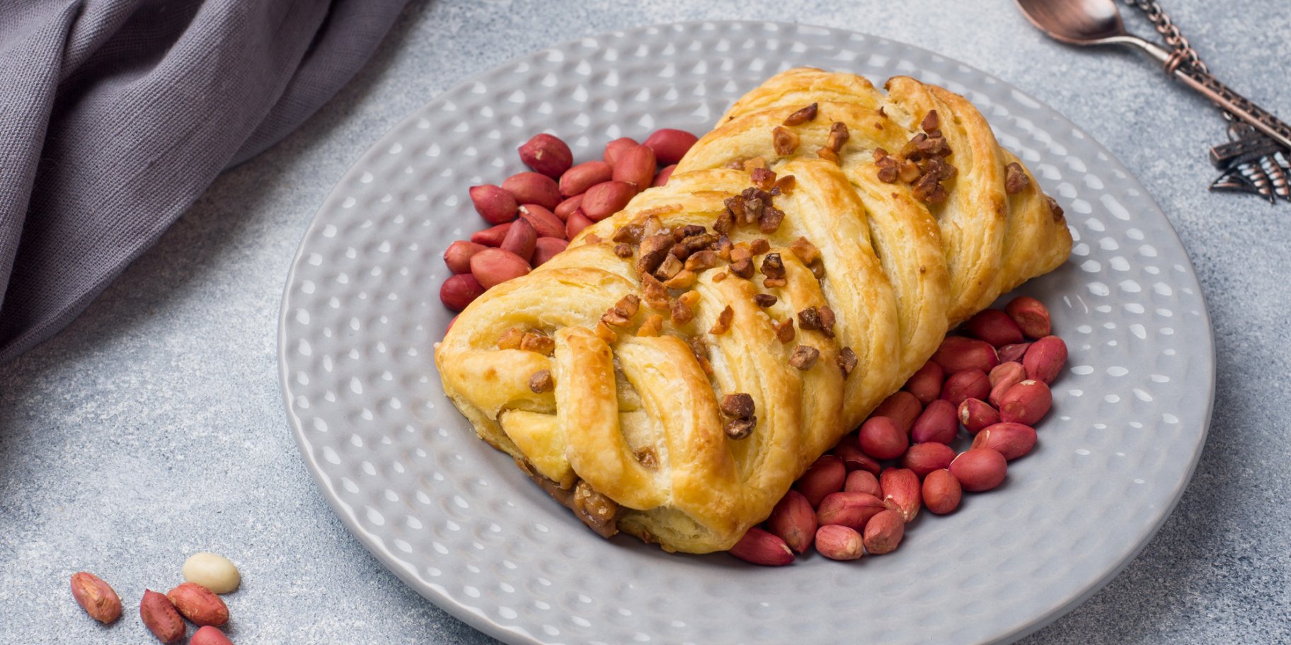 Печиво з листкового тіста з варенням