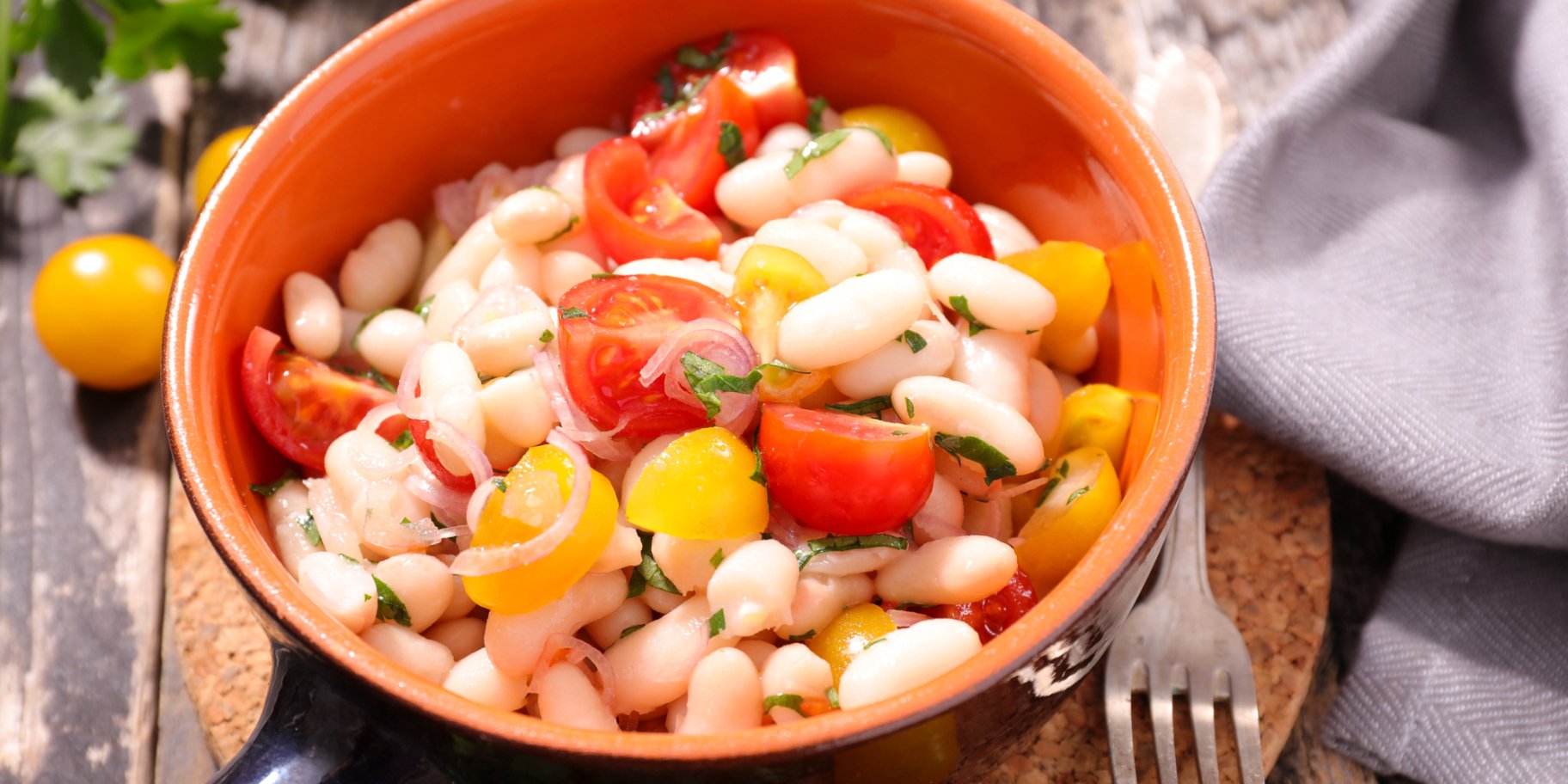 Квасолевий салат з помідорами