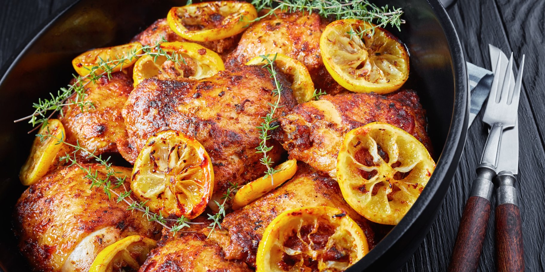 Курячі стегенця в мультиварці