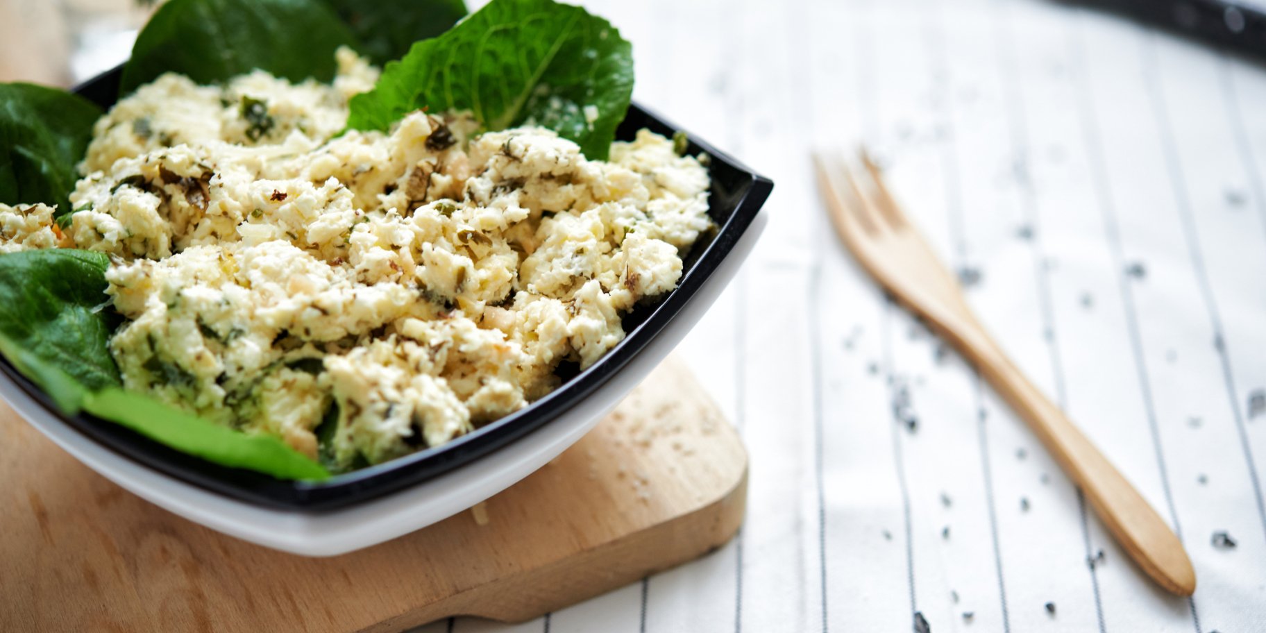 Салат з куркою, ананасами та секретним інгредієнтом