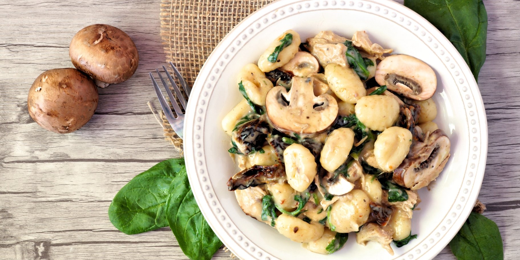 Гноччі з грибами та сиром брі