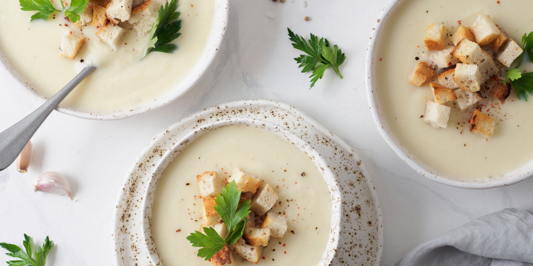 Крем-суп із кореня селери та кокосового молока