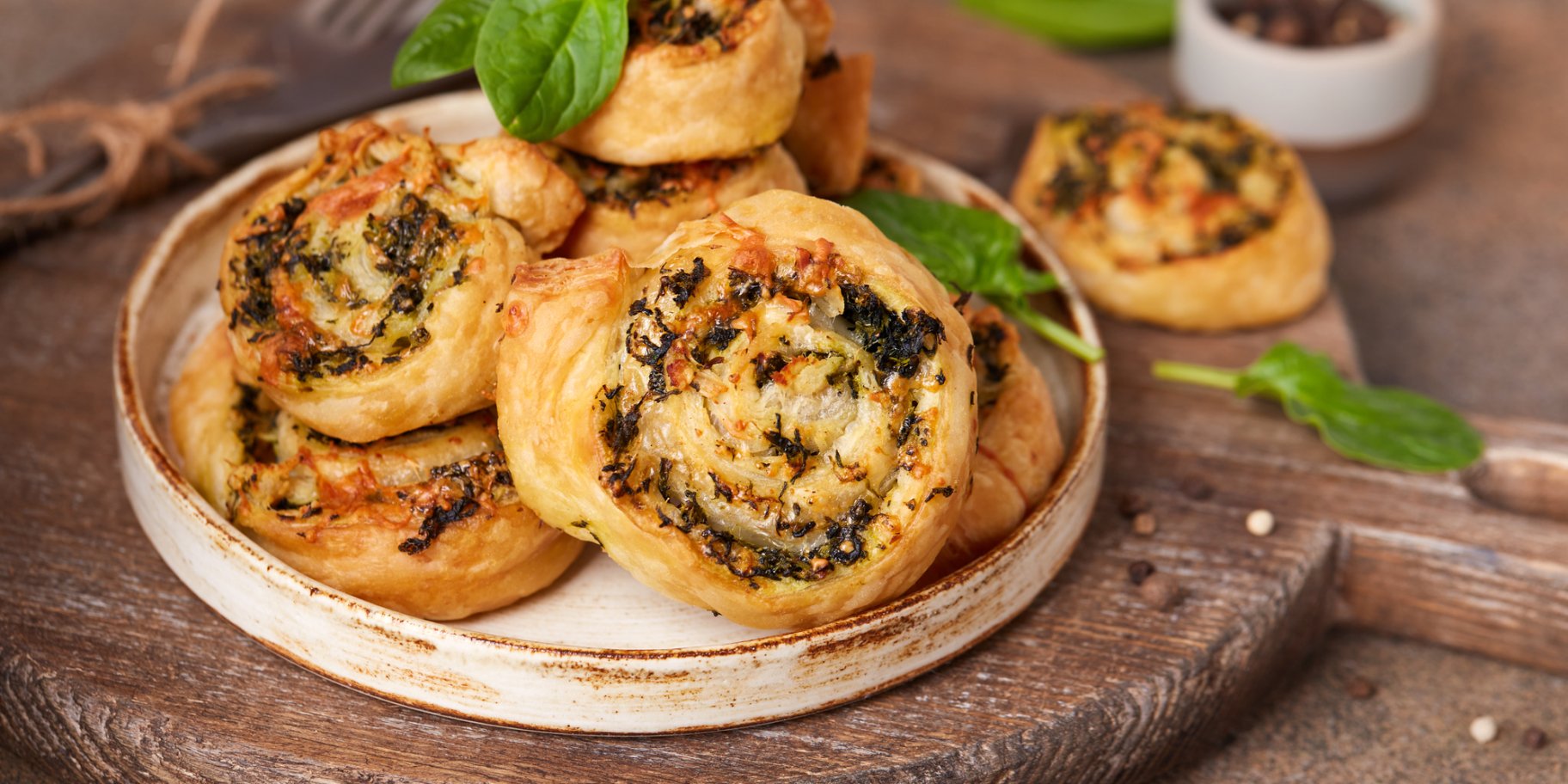 Закрученные булочки с сыром