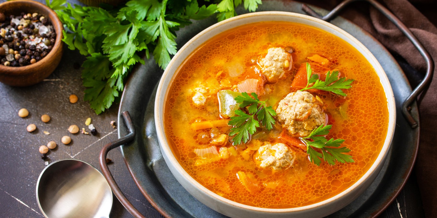 Суп із сочевицею та фрикадельками