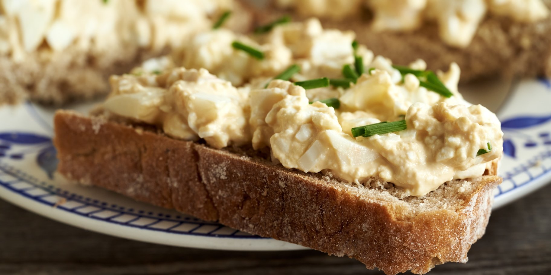 Намазка з яйця, сиру та гірчиці