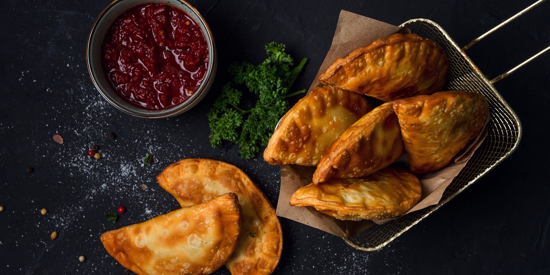 Чебуреки з капустяною начинкою