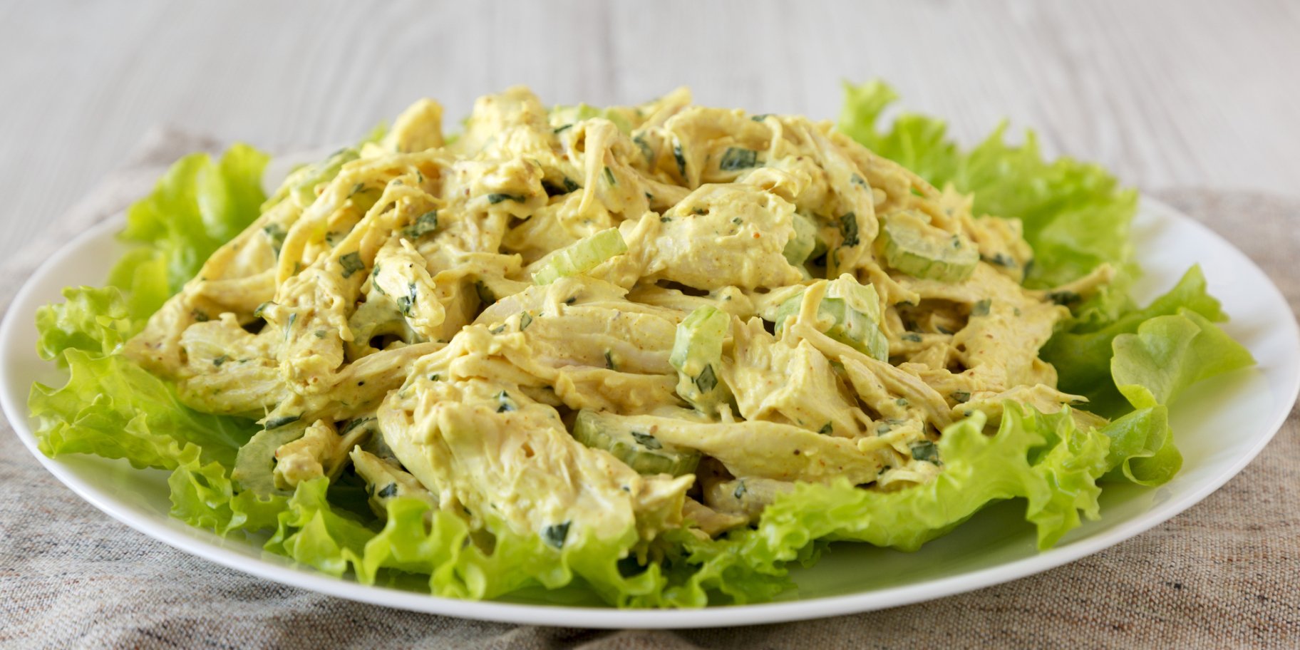 Салат з куркою і селерою