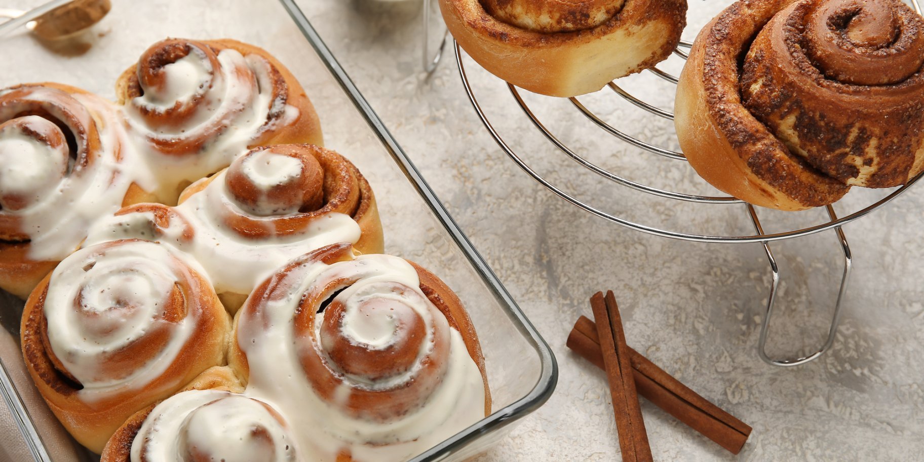 Сінабони з корицею та кремом