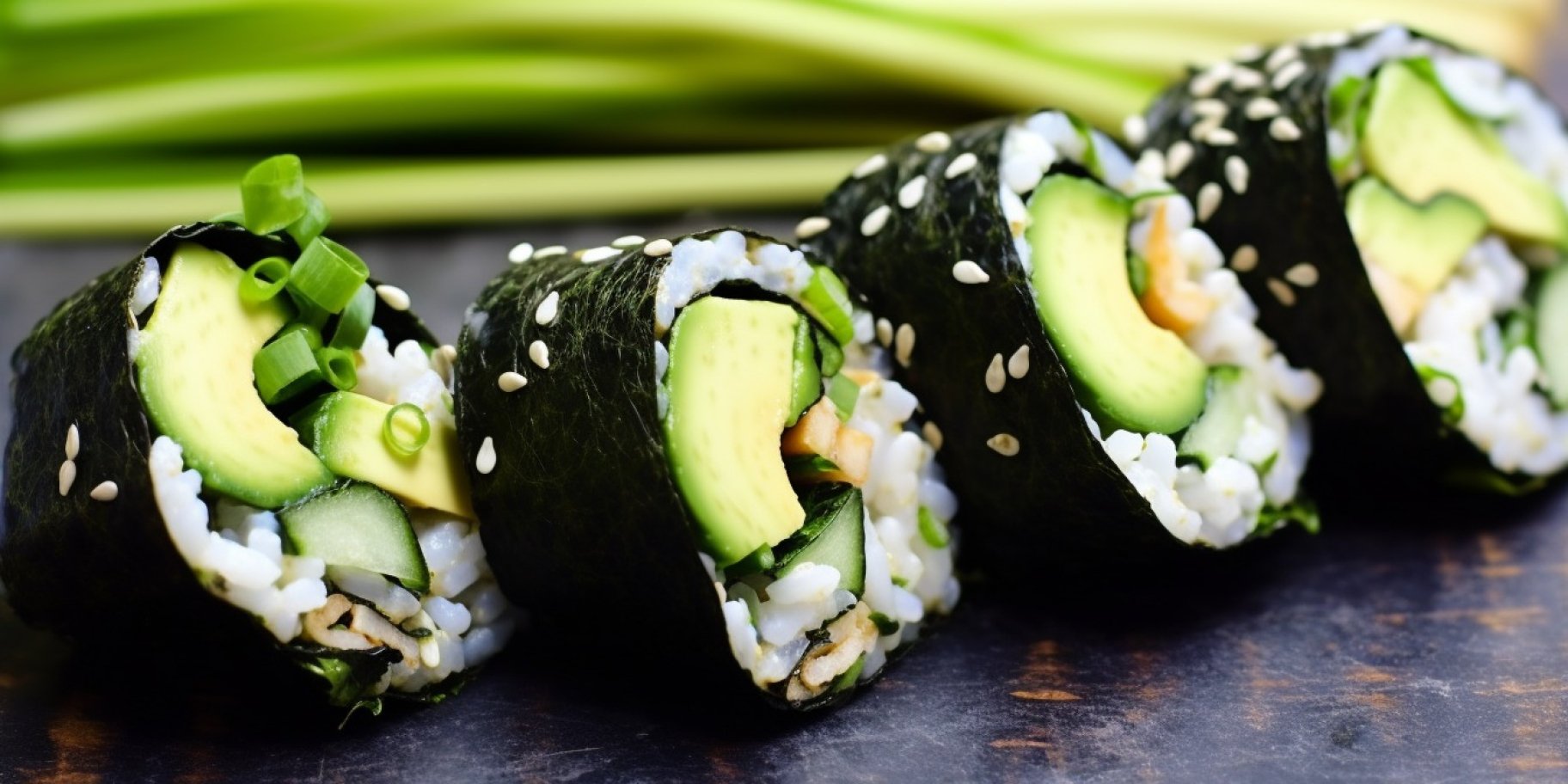 суші з овочами та оливками