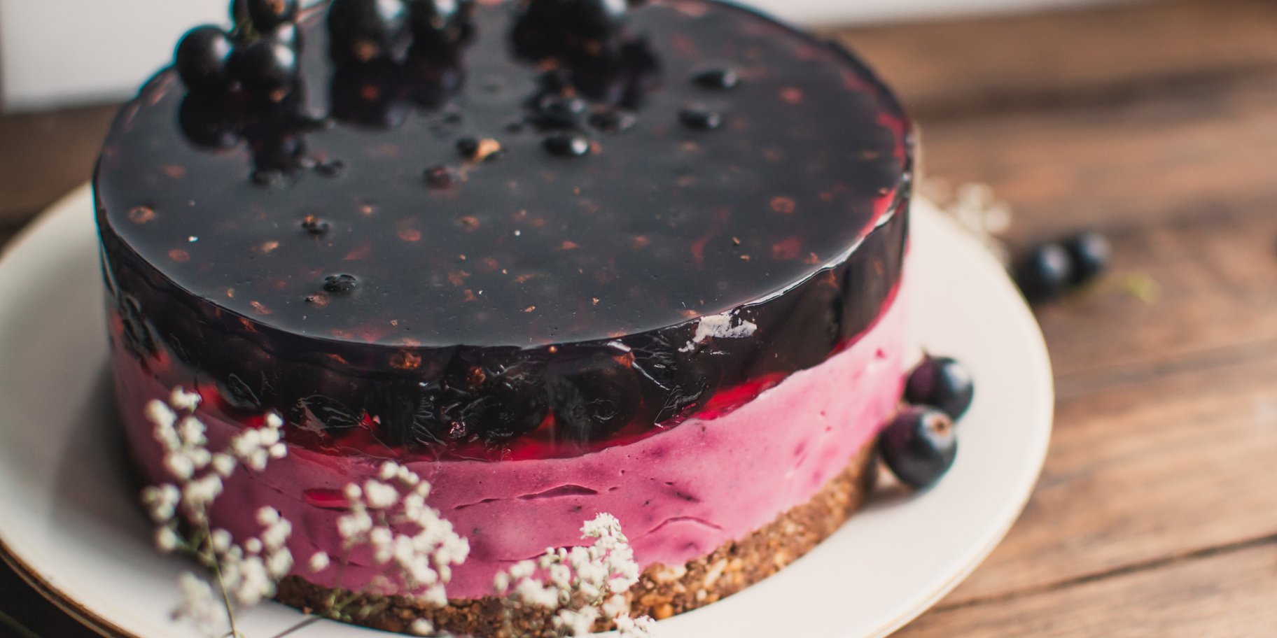 Торт со смородиной