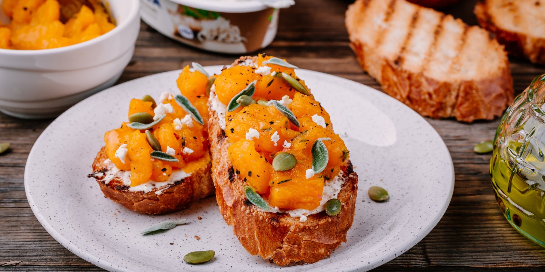 Кростіні з гарбузом