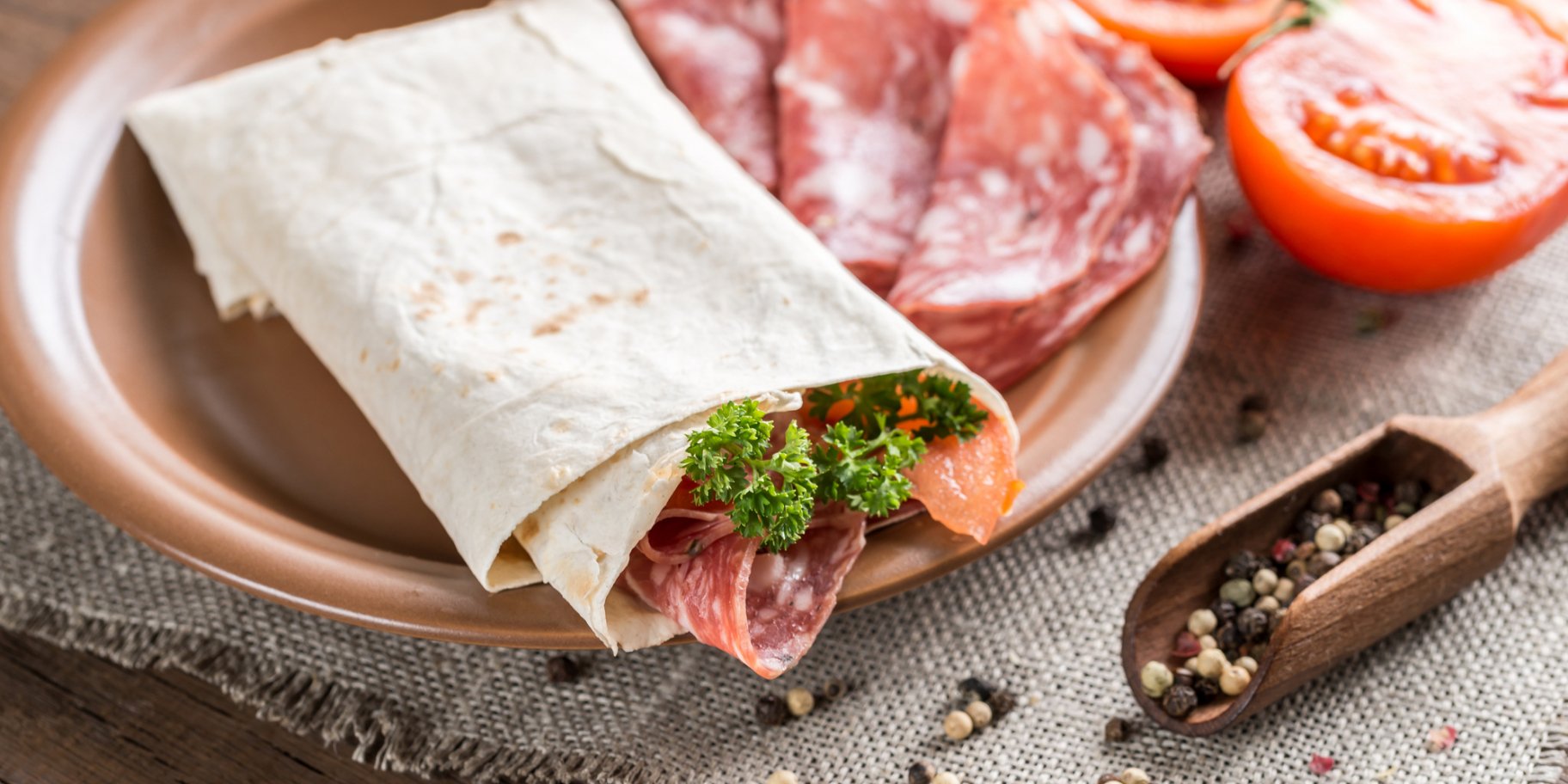 Лаваш с колбасой и сыром