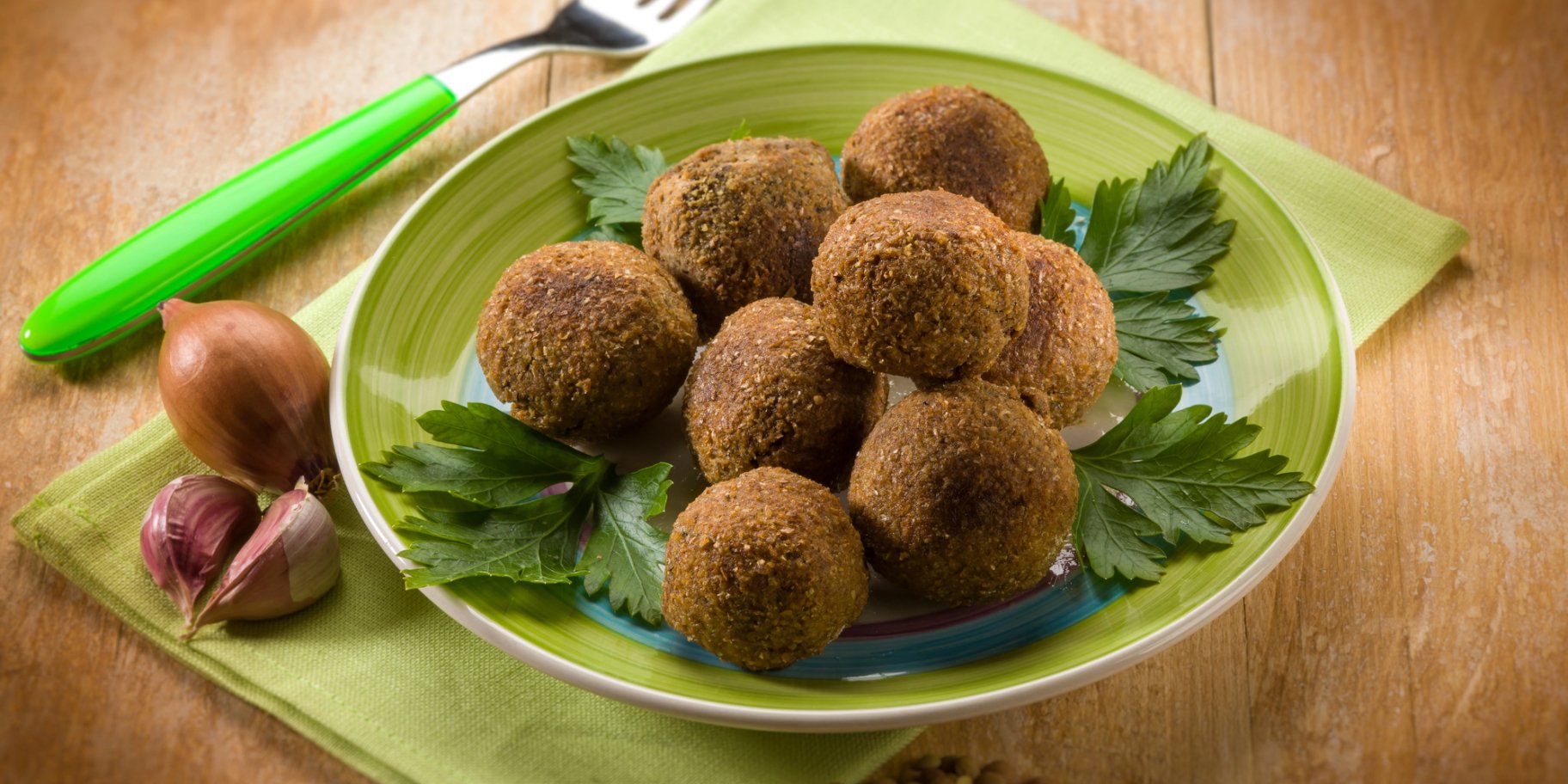 Тефтелі із сочевиці та сиру