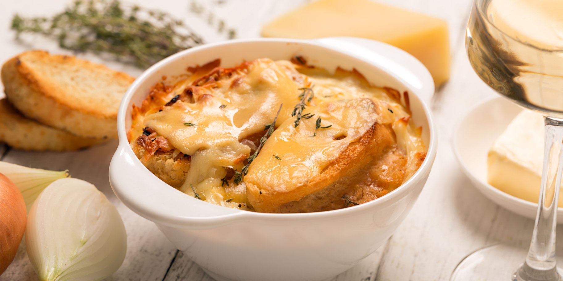 Цибулевий суп з грінкою