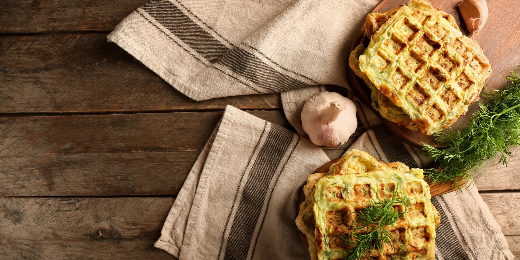 Сирні вафлі з зеленню