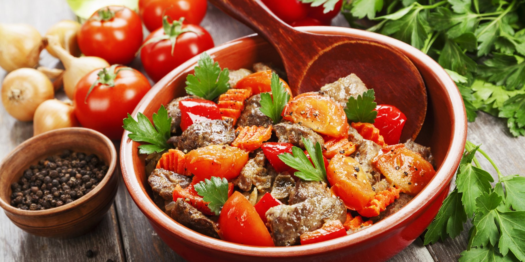 Печінка по-тайськи з овочами