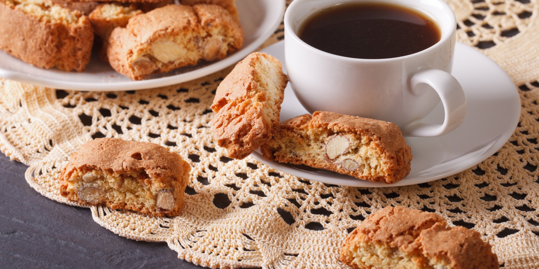 Печиво кантучі з мигдалем