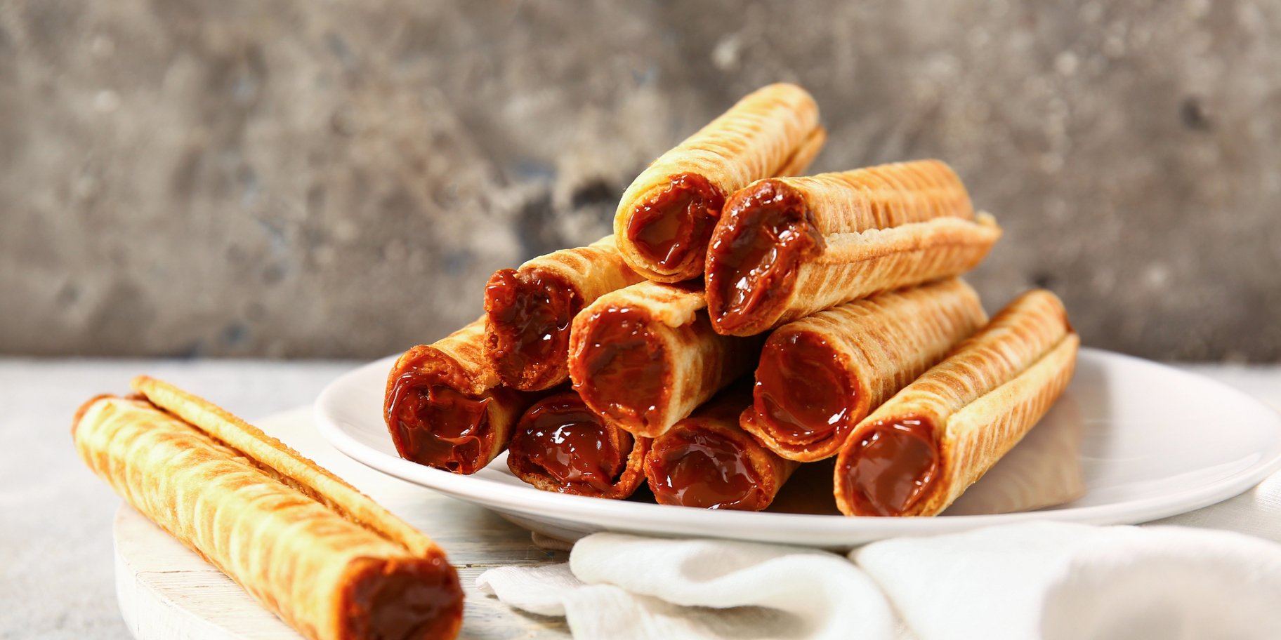 Трубочки з вареним згущеним молоком