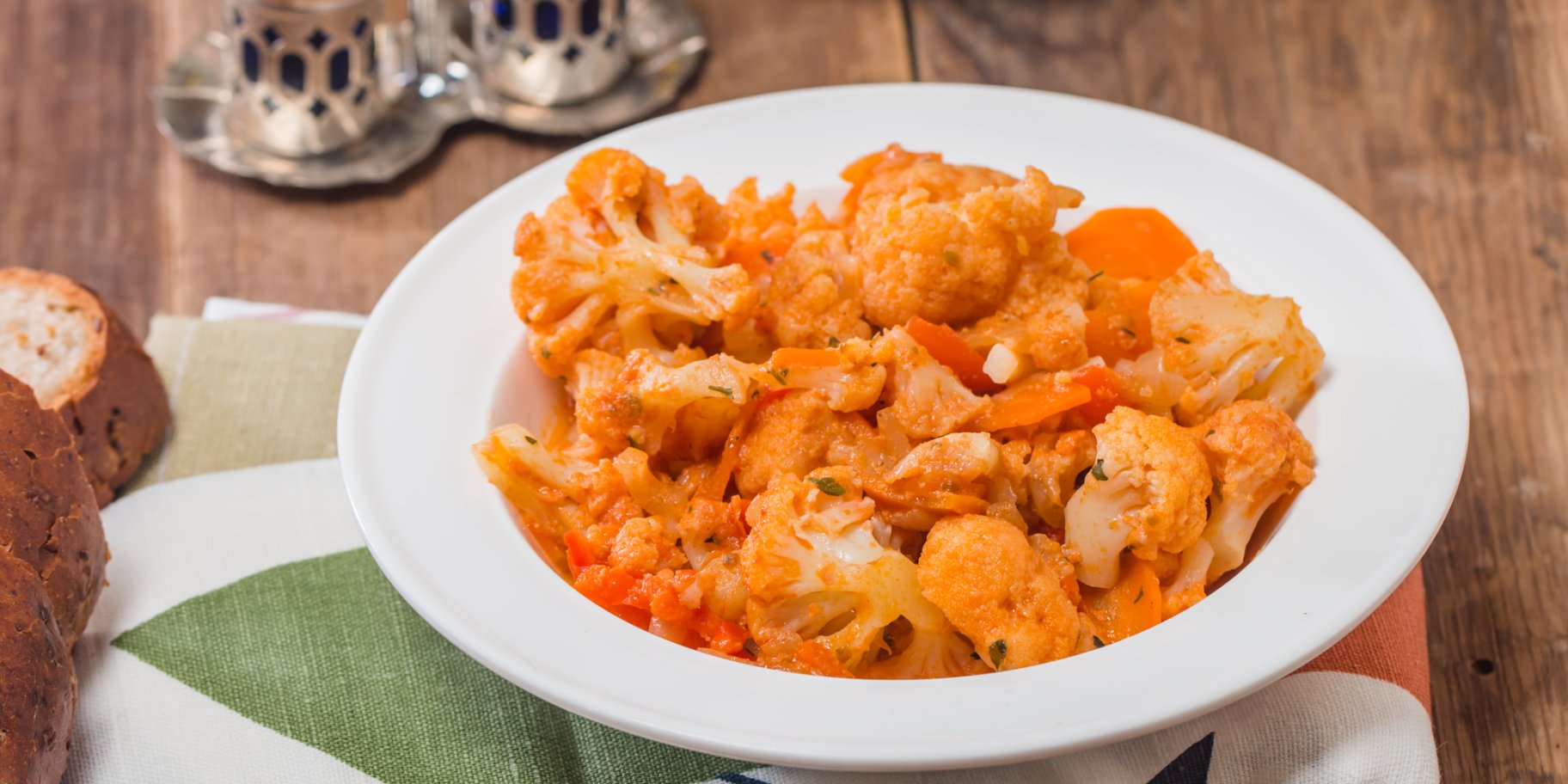 Цвітна капуста з томатами та кукурудзою