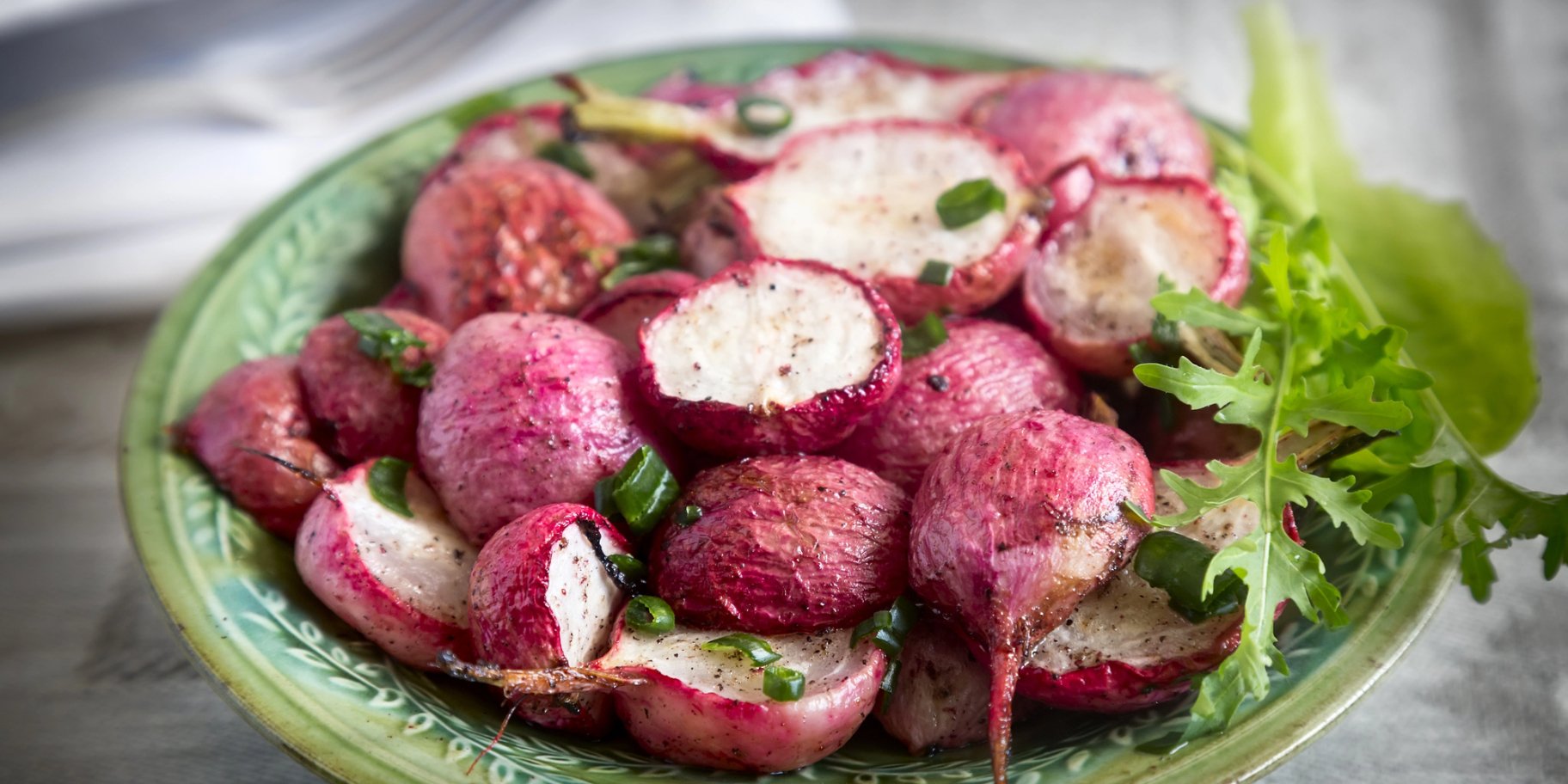 Печена редиска в соусі з фети