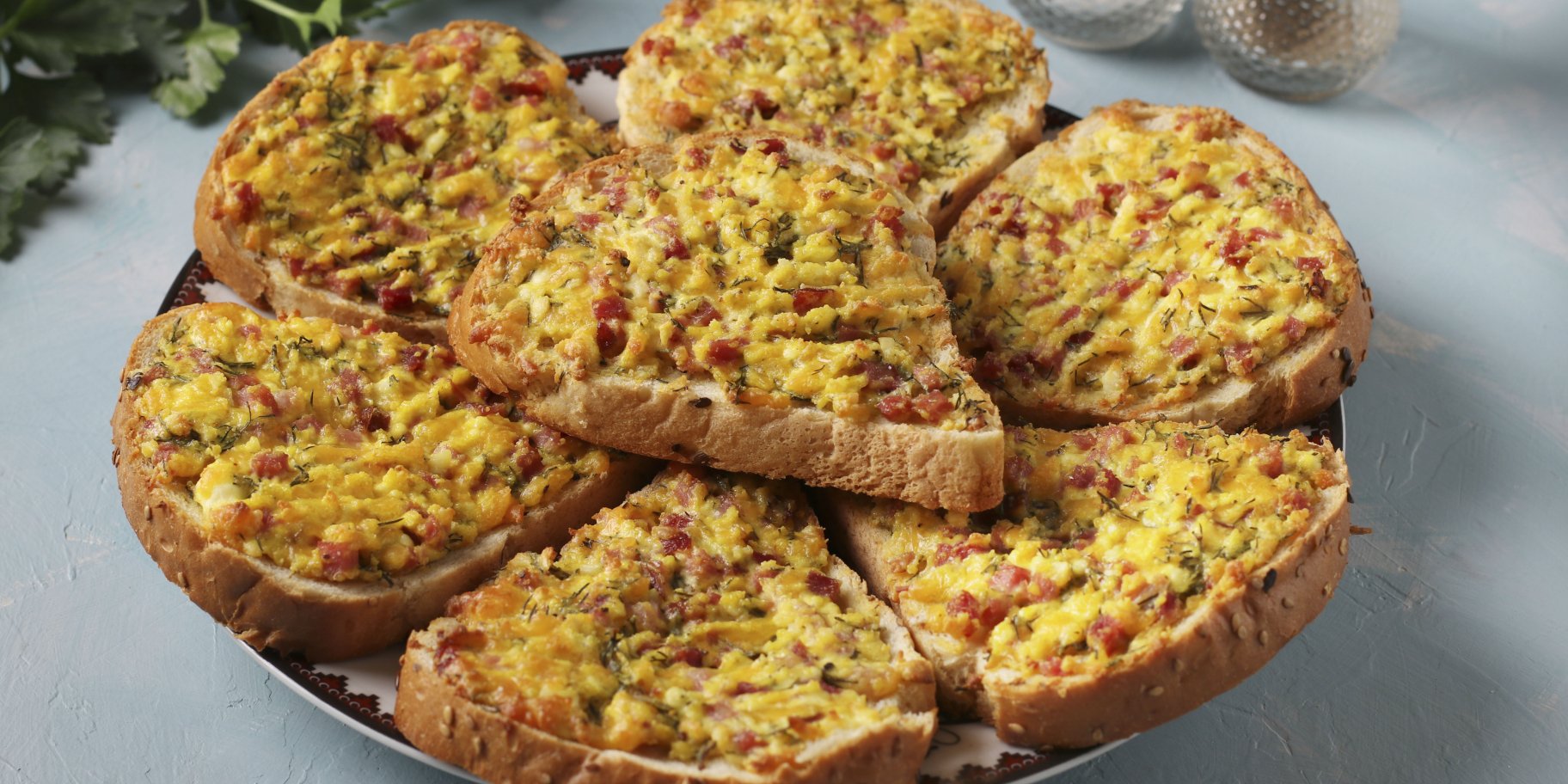 Гарячі бутерброди з фаршем