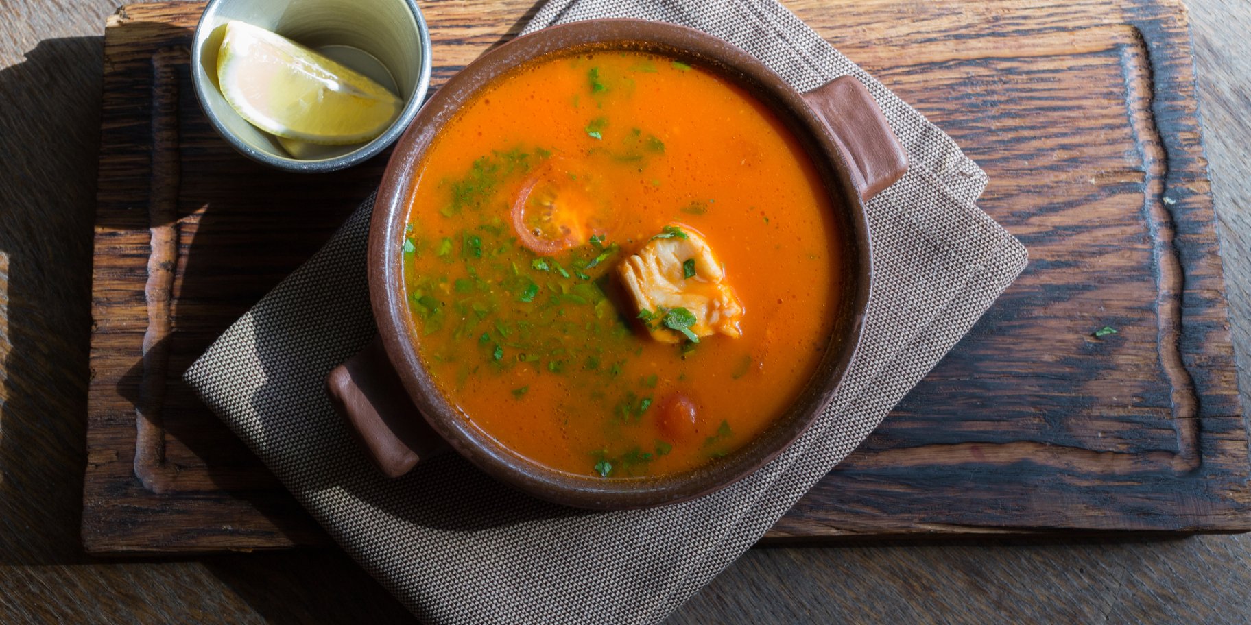 Томатний суп з тунцем