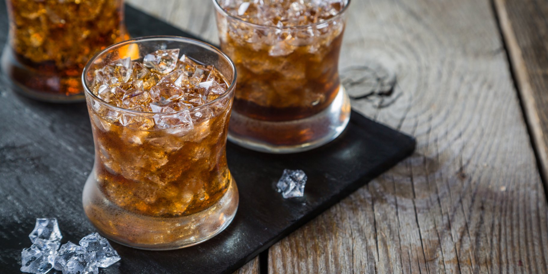 Коктейль Таллула з віскі, коли, арахісу