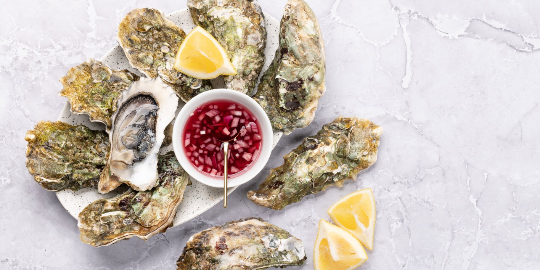 Устриці під соусом міньйонет