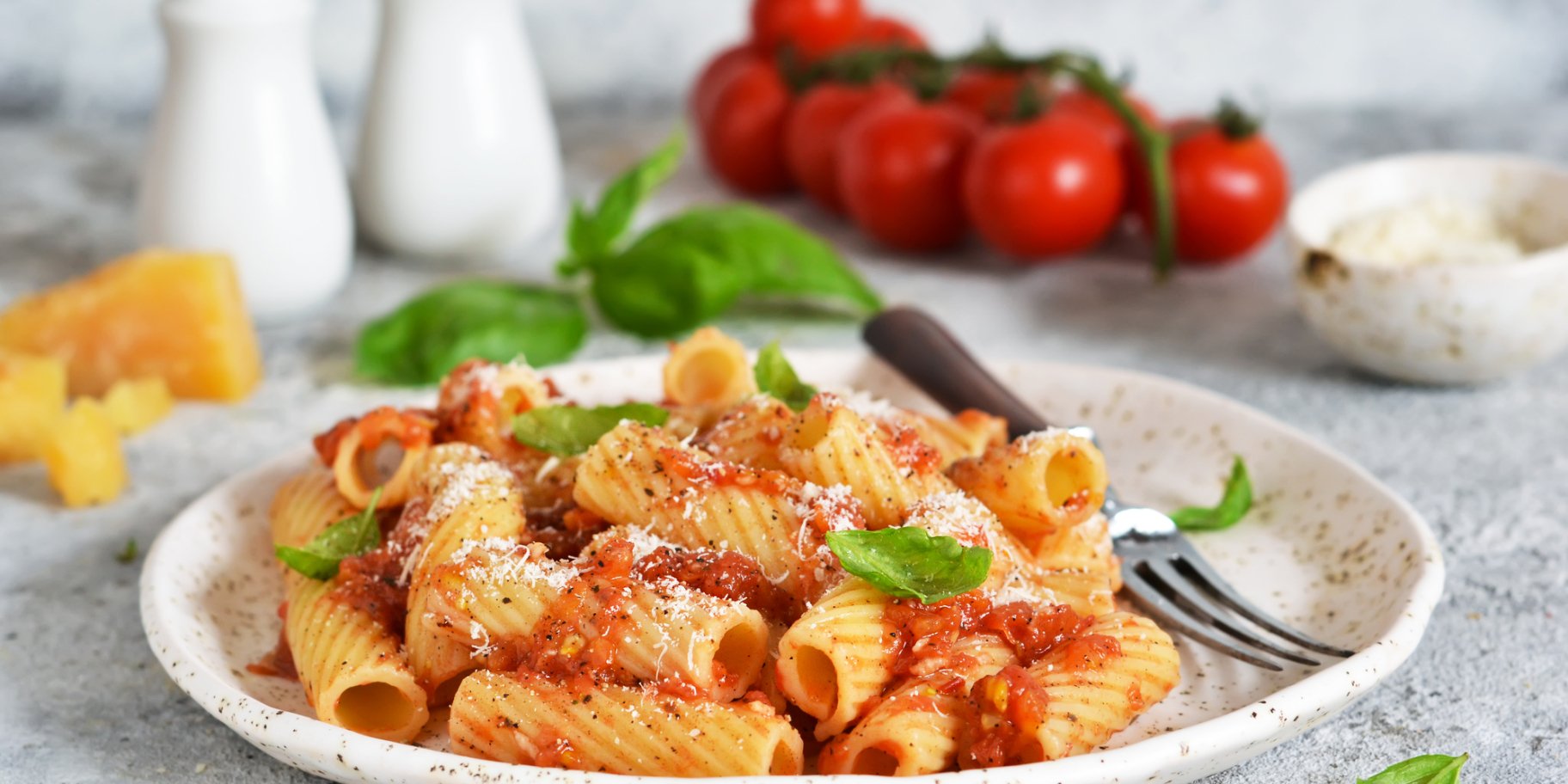 Паста з червоним песто