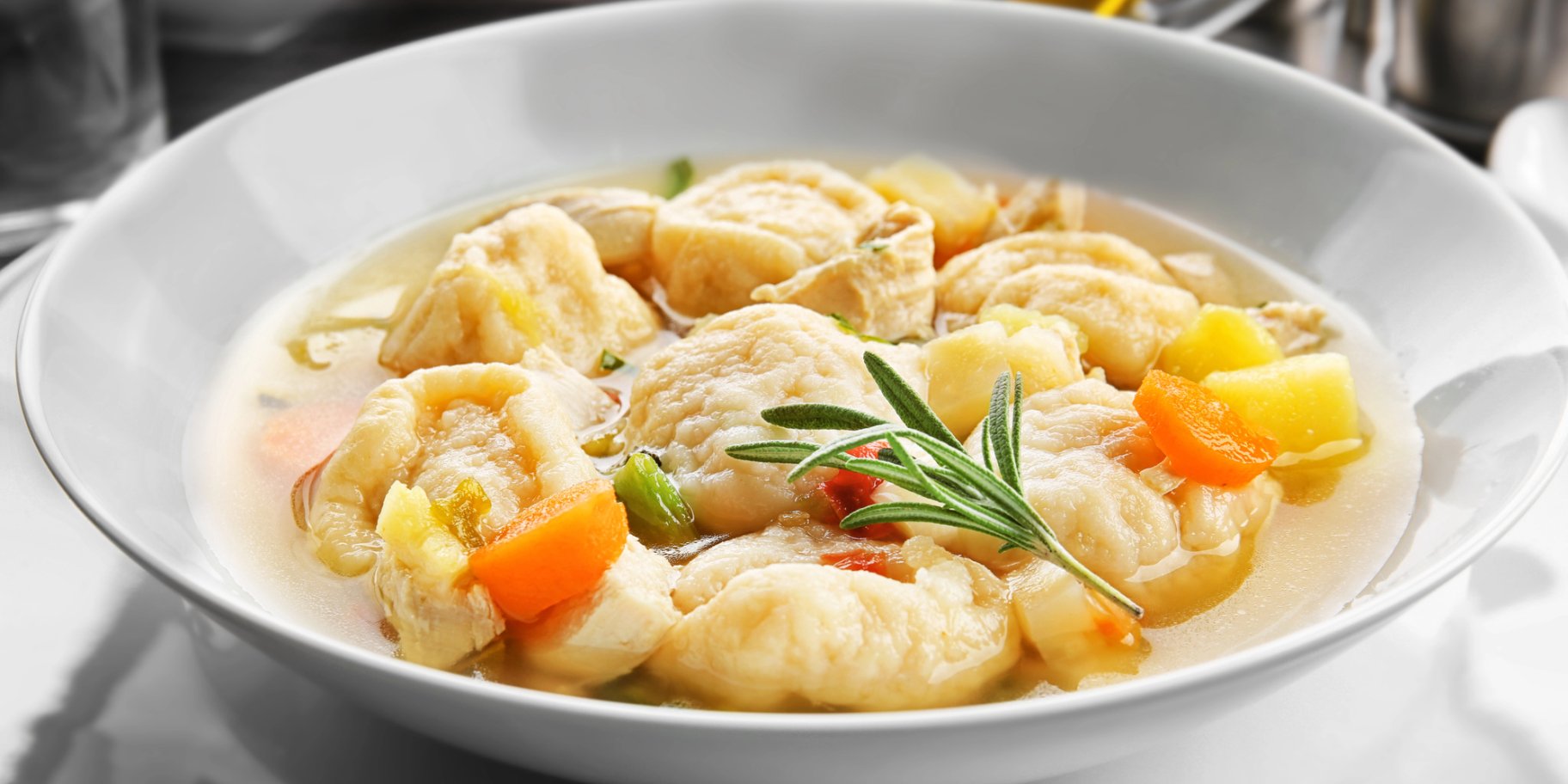 Галушки з бульйоном